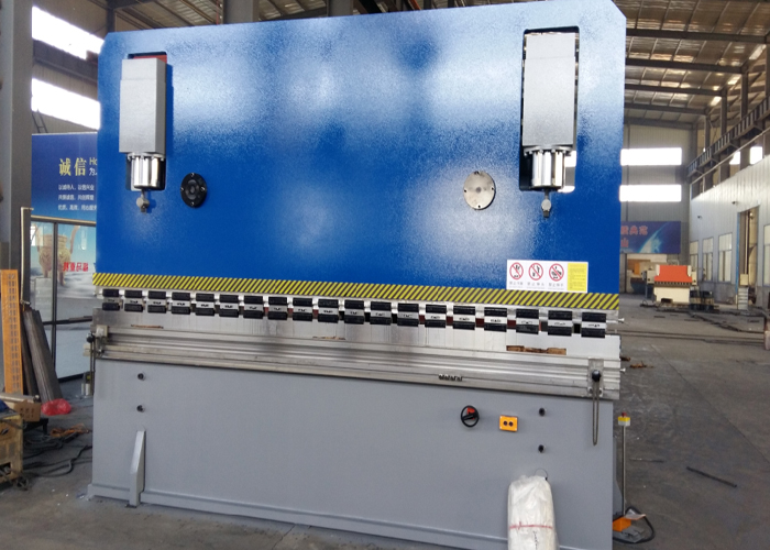 液壓(yā)闆料折彎(wān)機200T4000