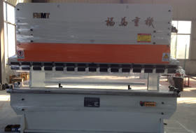 WC67Y系列三缸(gang)液壓闆料(liao)折彎機