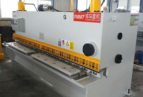 QC11K-4x3200數控(kong)閘式剪闆(pǎn)機