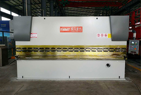 液壓闆料(liao)折彎機WC67Y-100T/4000